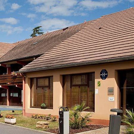 Campanile Hotel Mayenne Exterior photo