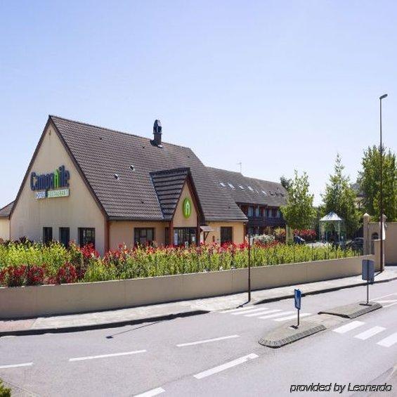 Campanile Hotel Mayenne Exterior photo